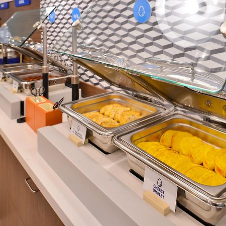 Holiday Inn Express Ontario By Ihg Creekside Esterno foto
