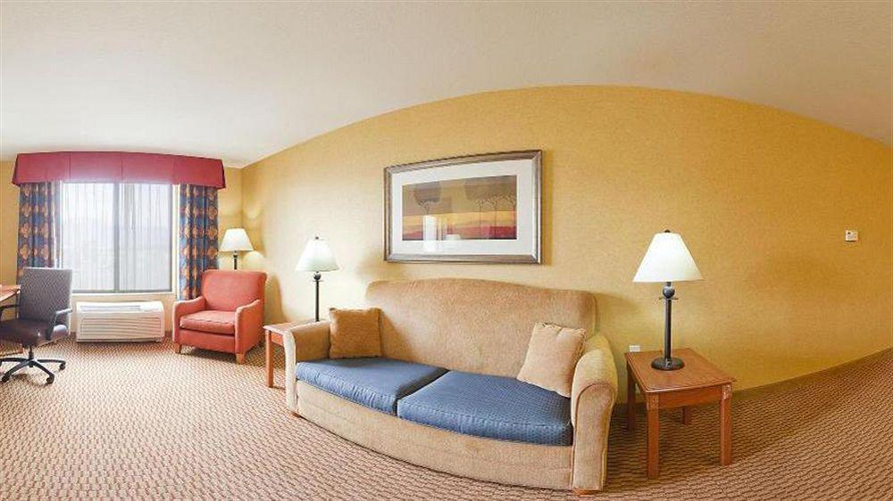 Holiday Inn Express Ontario By Ihg Creekside Esterno foto