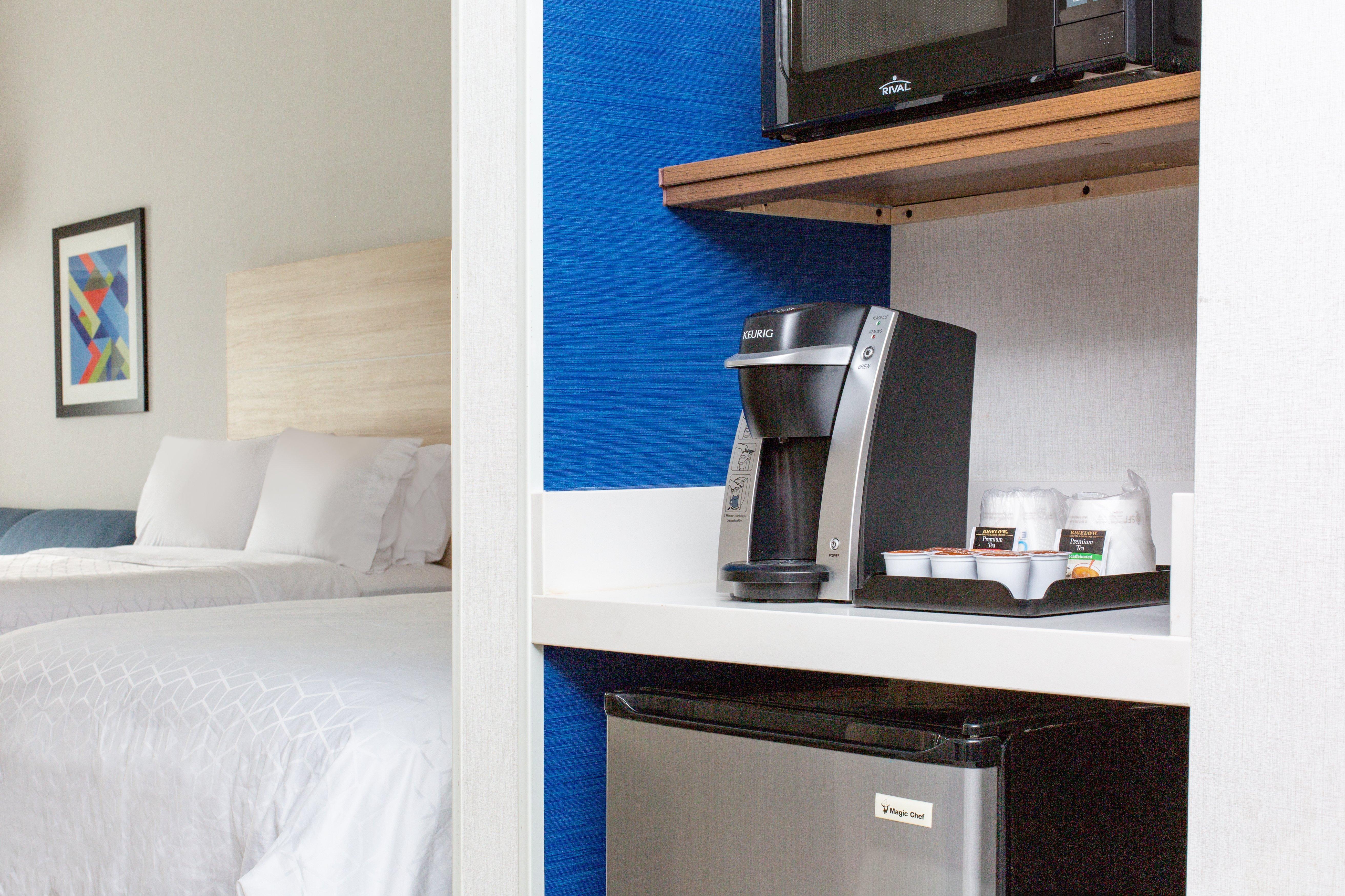 Holiday Inn Express Ontario By Ihg Creekside Esterno foto