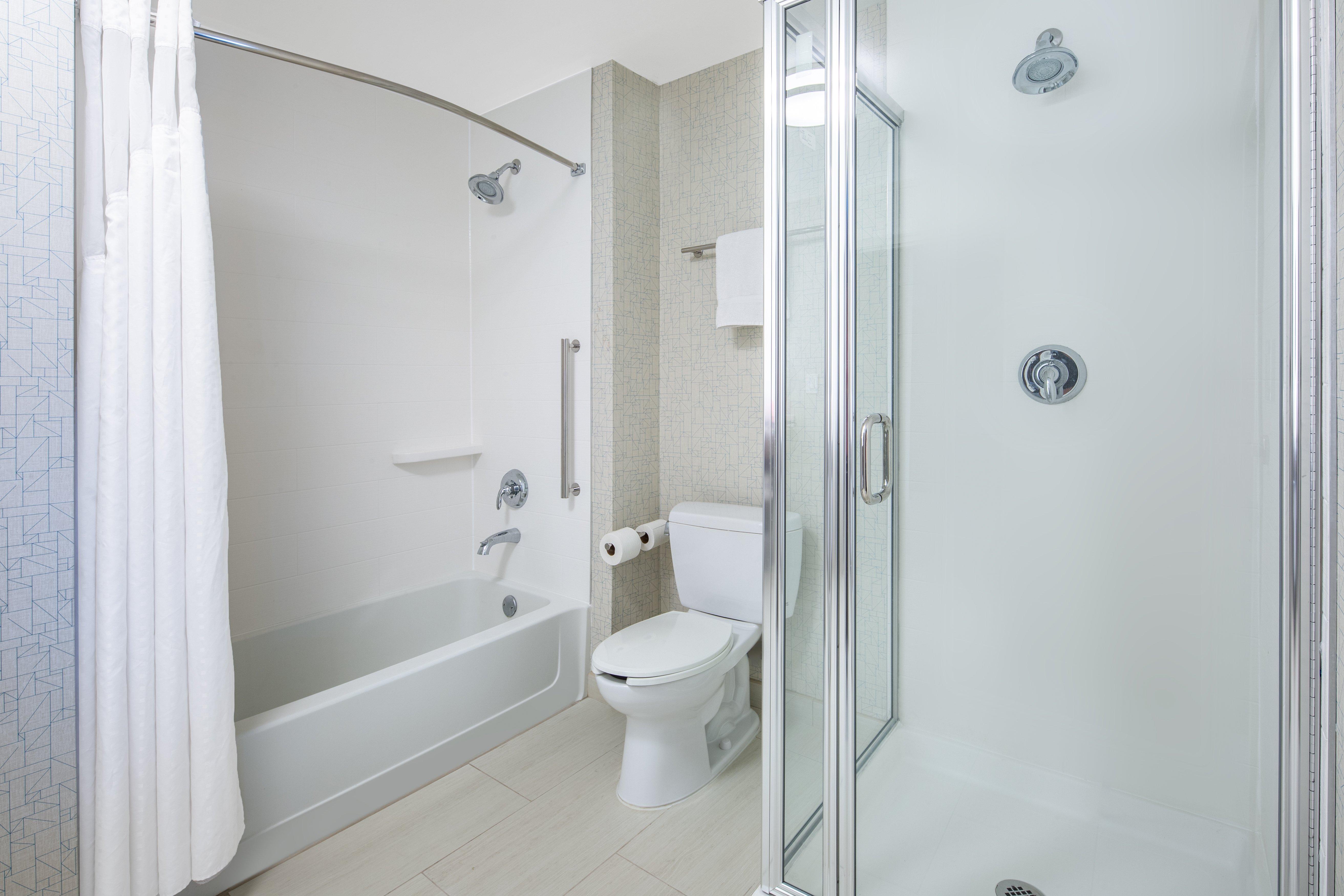 Holiday Inn Express Ontario By Ihg Creekside Esterno foto