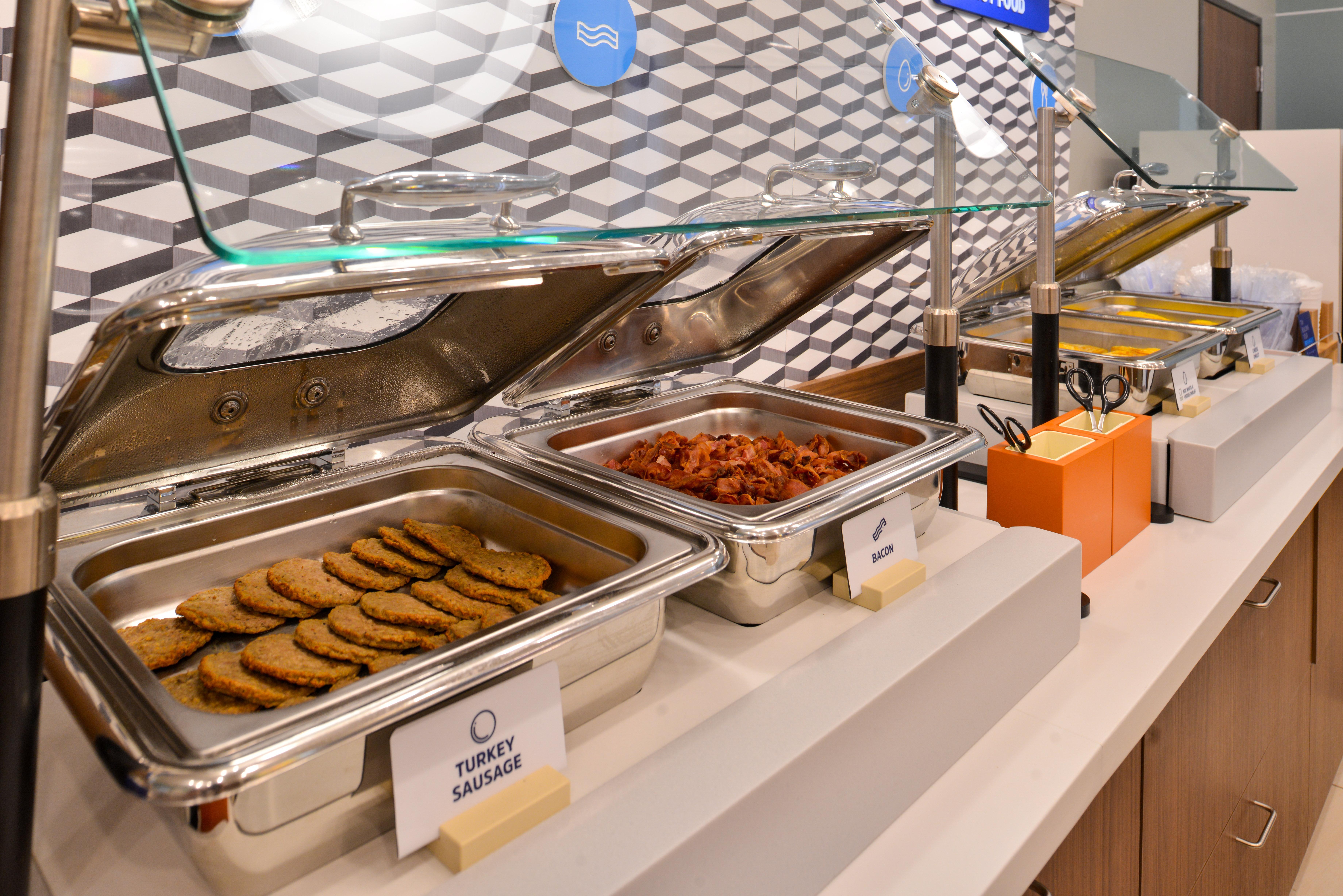 Holiday Inn Express Ontario By Ihg Creekside Esterno foto
