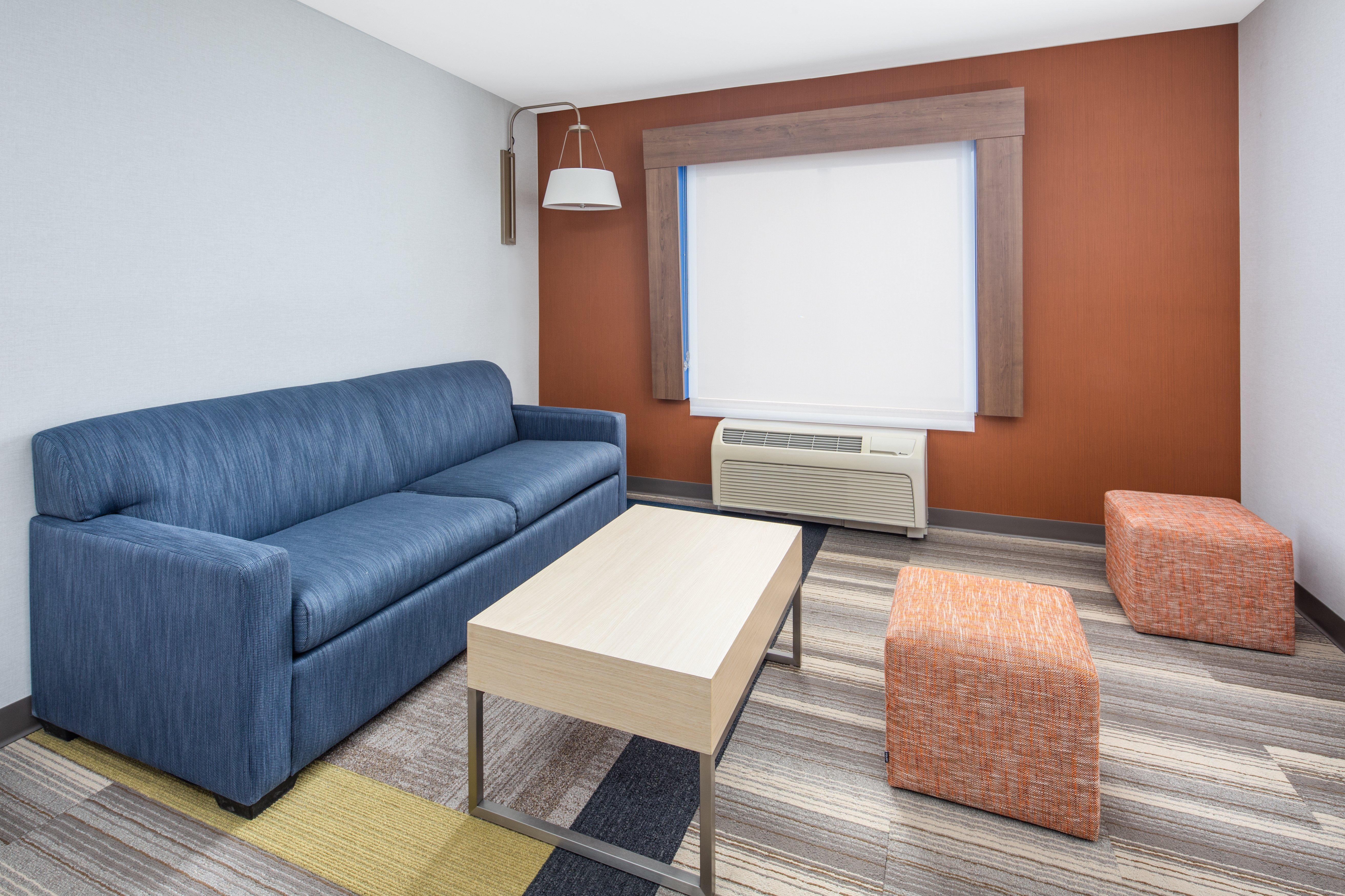 Holiday Inn Express Ontario By Ihg Creekside Esterno foto