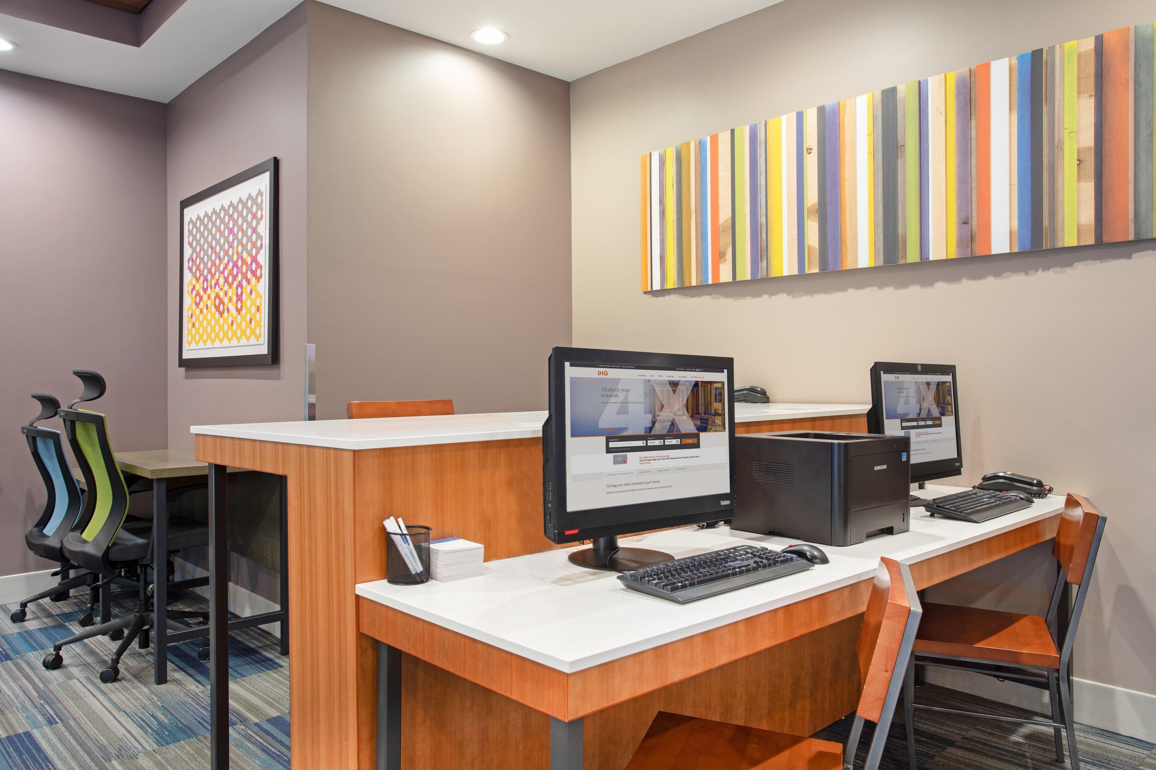 Holiday Inn Express Ontario By Ihg Creekside Esterno foto