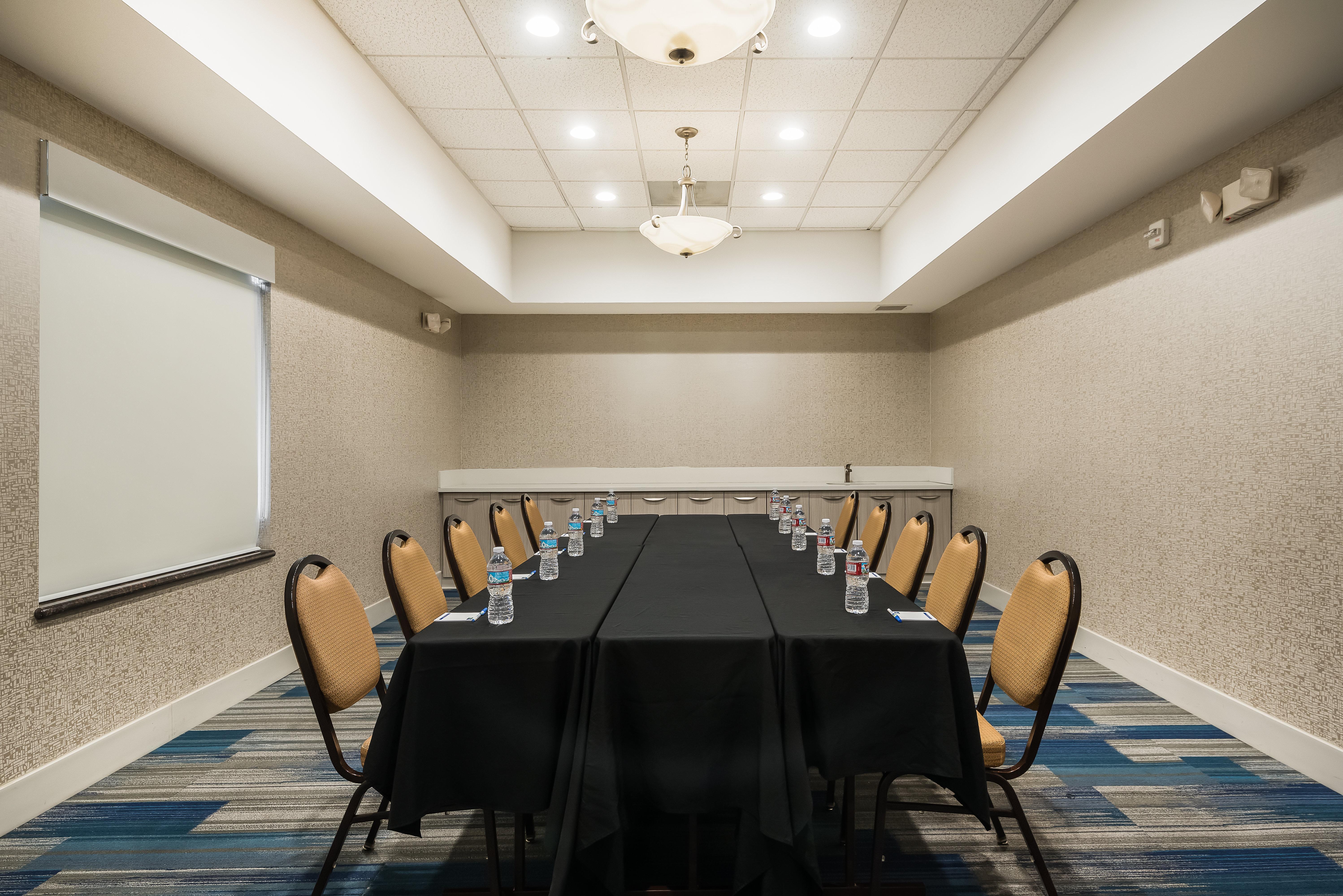 Holiday Inn Express Ontario By Ihg Creekside Esterno foto