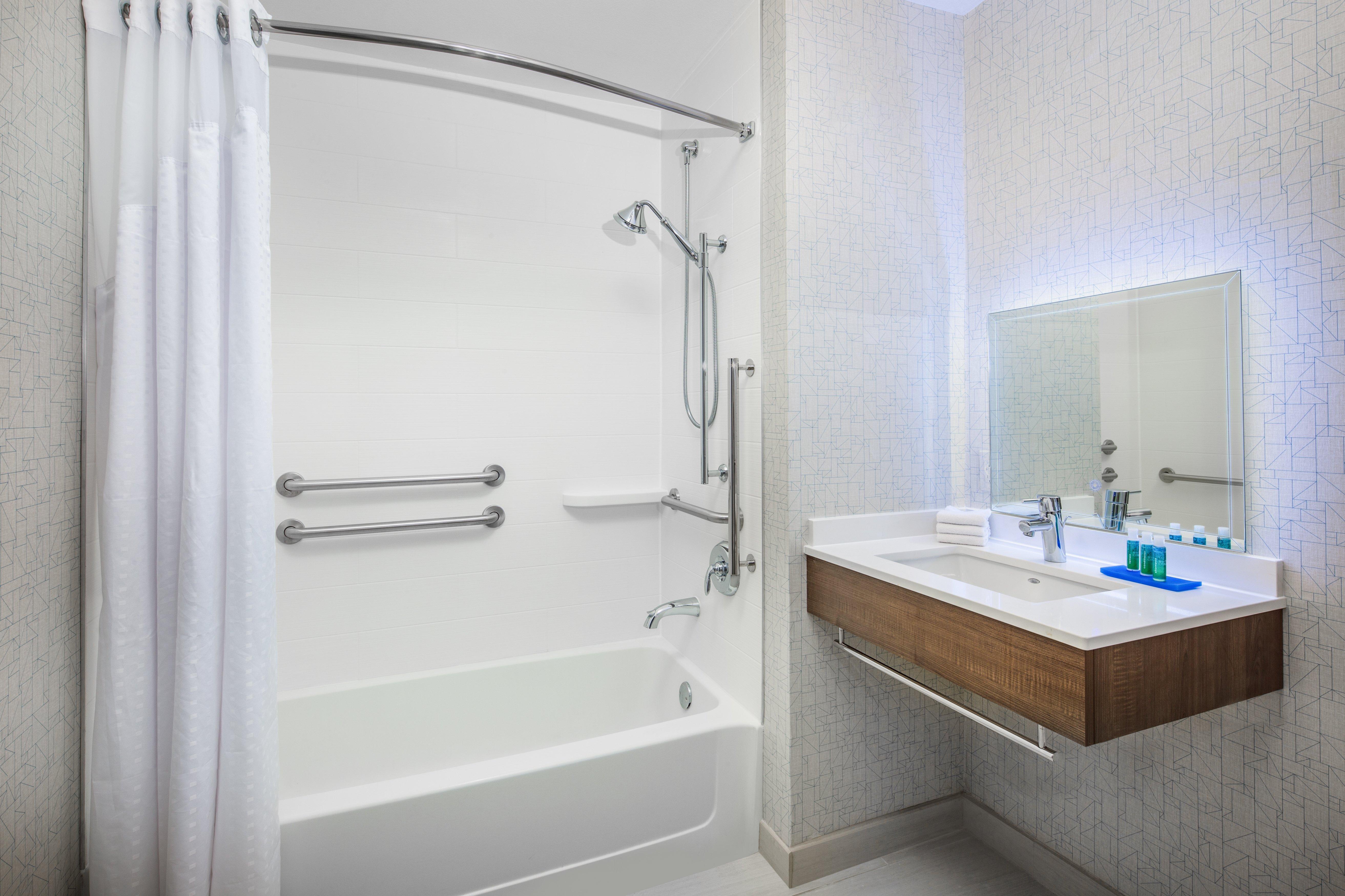 Holiday Inn Express Ontario By Ihg Creekside Esterno foto