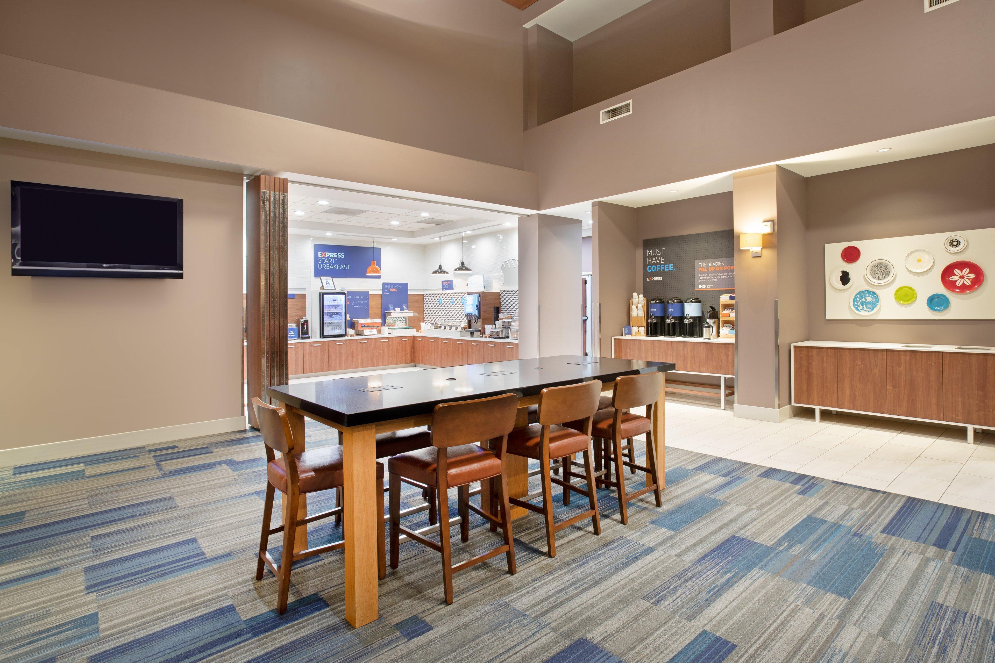 Holiday Inn Express Ontario By Ihg Creekside Esterno foto