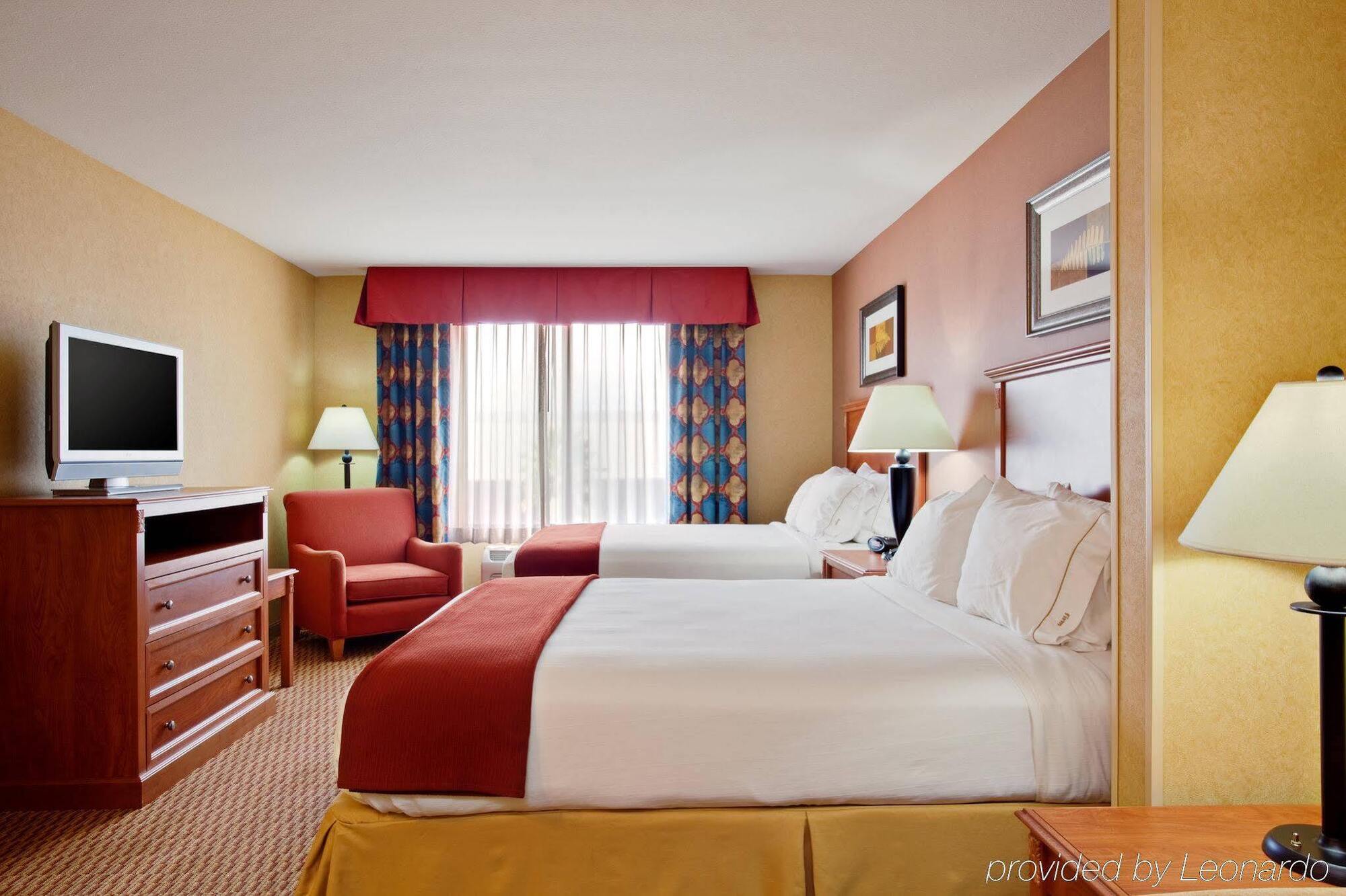 Holiday Inn Express Ontario By Ihg Creekside Esterno foto