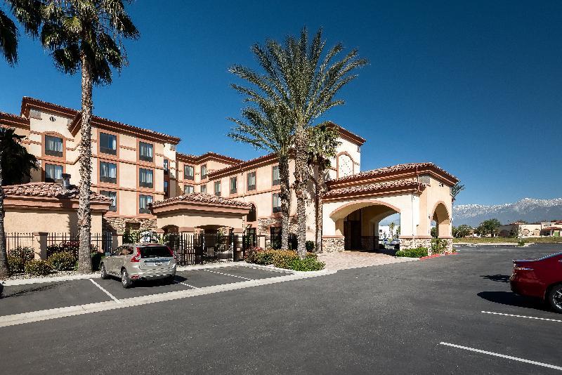 Holiday Inn Express Ontario By Ihg Creekside Esterno foto