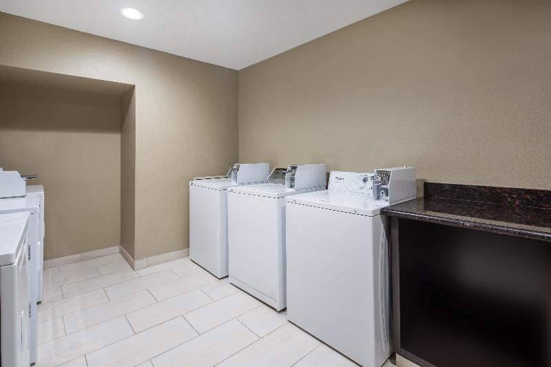 Holiday Inn Express Ontario By Ihg Creekside Esterno foto